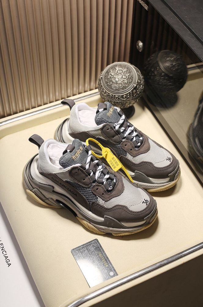 Balenciaga Womens Shoes Breathable Design Sneakers Luxury Brand Triple S Sneaker