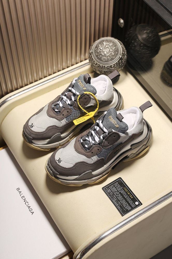 Balenciaga Womens Shoes Breathable Design Sneakers Luxury Brand Triple S Sneaker