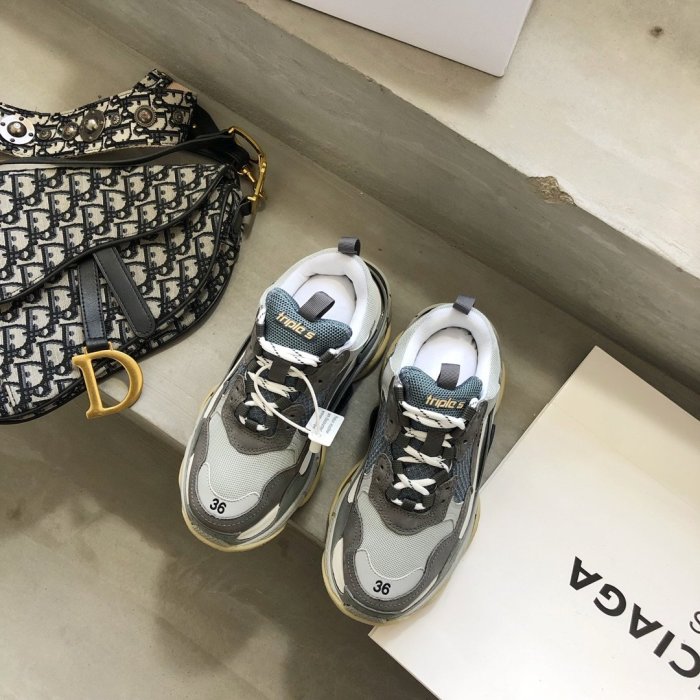 Balenciaga Mens Shoes Triple S Sneaker