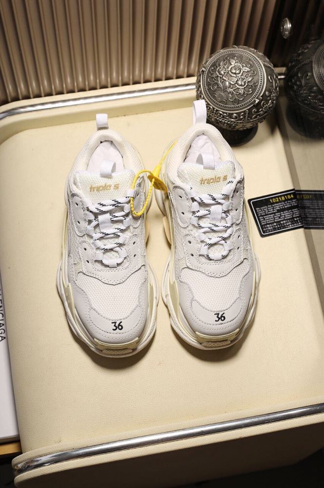 Balenciaga Womens Shoes Breathable Design Sneakers Luxury Brand Triple S Sneaker