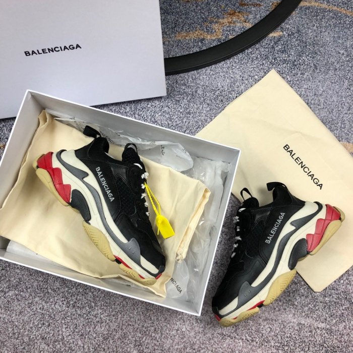 Balenciaga Mens Shoes Triple S Sneaker