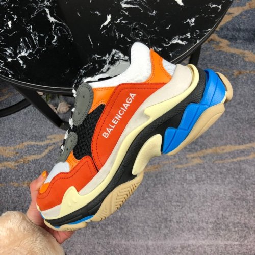 Balenciaga Mens Shoes Triple S Sneaker