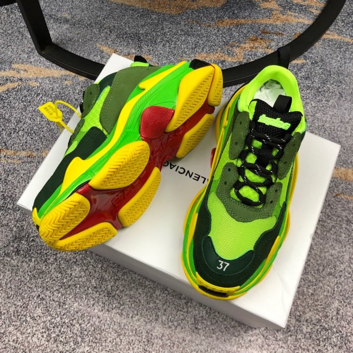 Balenciaga Mens Shoes Triple S Sneaker