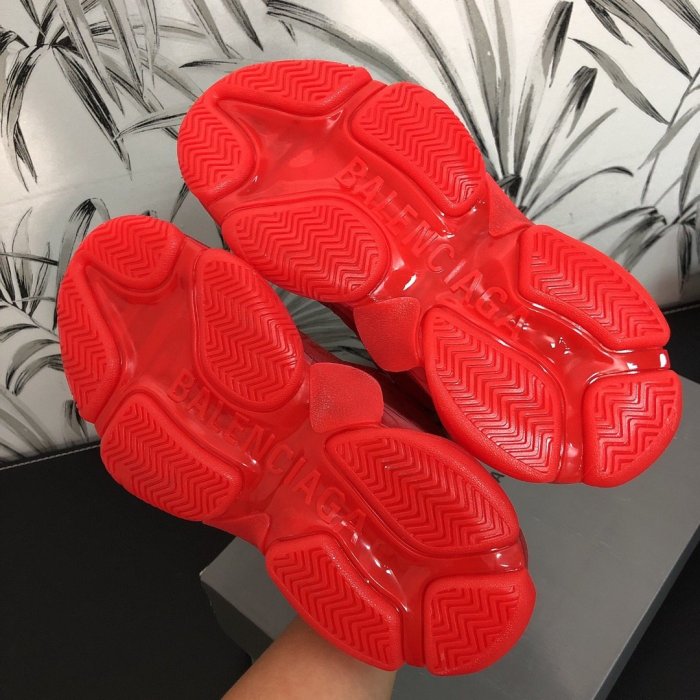 Balenciaga Mens Shoes Triple S Sneaker