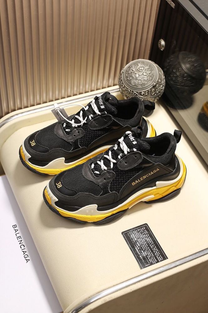 Balenciaga Womens Shoes Breathable Design Sneakers Luxury Brand Triple S Sneaker