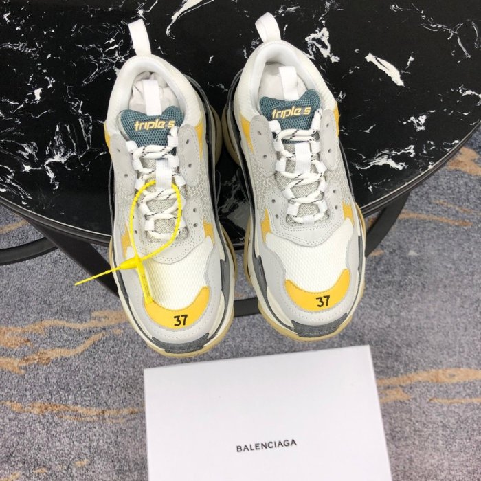 Balenciaga Mens Shoes Triple S Sneaker