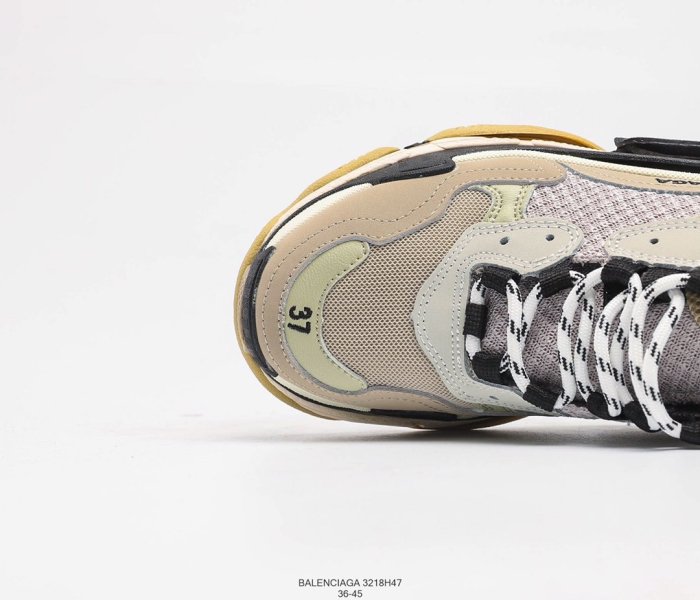 Balenciaga Womens Shoes Breathable Design Sneakers Luxury Brand Triple S Sneaker 3218H47