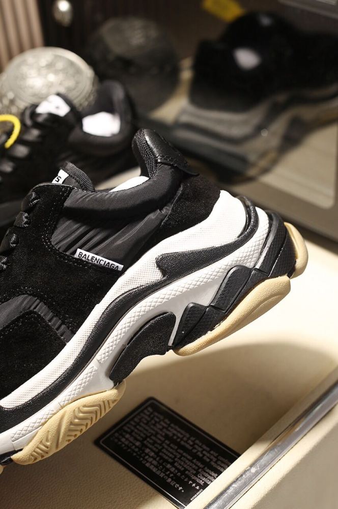 Balenciaga Womens Shoes Breathable Design Sneakers Luxury Brand Triple S Sneaker