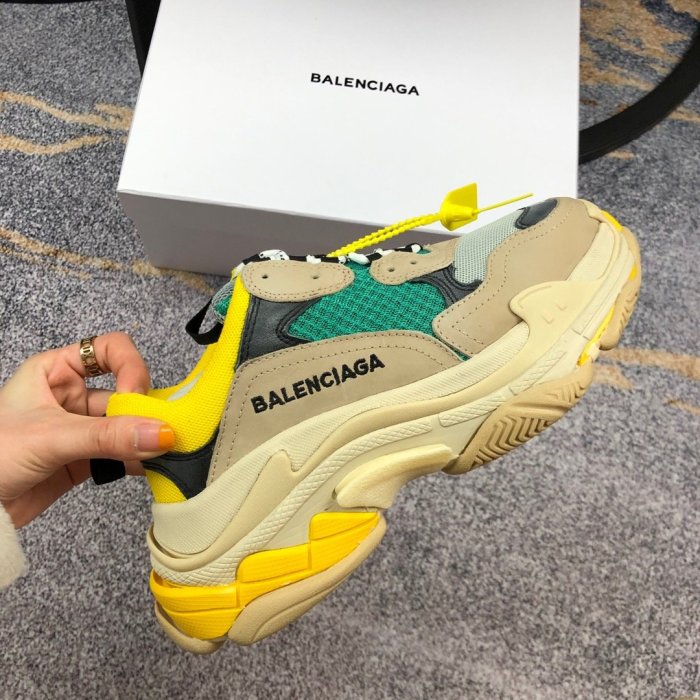 Balenciaga Womens Shoes Breathable Design Sneakers Luxury Brand Triple S Sneaker