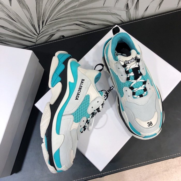 Balenciaga Mens Shoes Triple S Sneaker