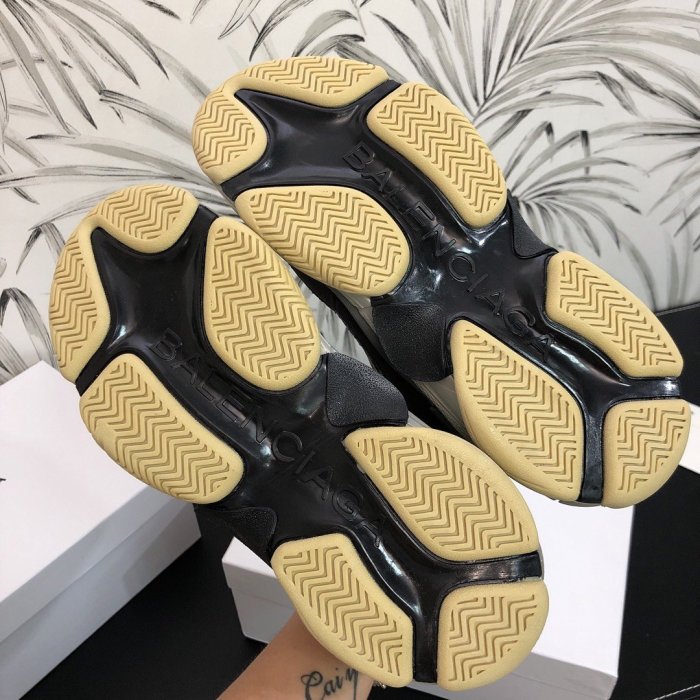 Balenciaga Mens Shoes Triple S Sneaker