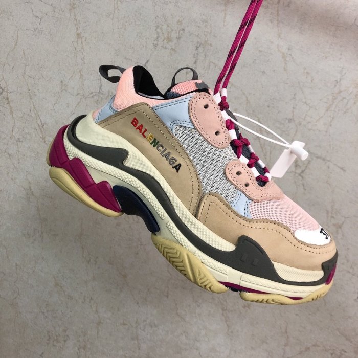 Balenciaga Mens Shoes Triple S Sneaker