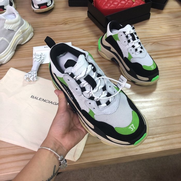 Balenciaga Womens Shoes Breathable Design Sneakers Luxury Brand Triple S Sneaker