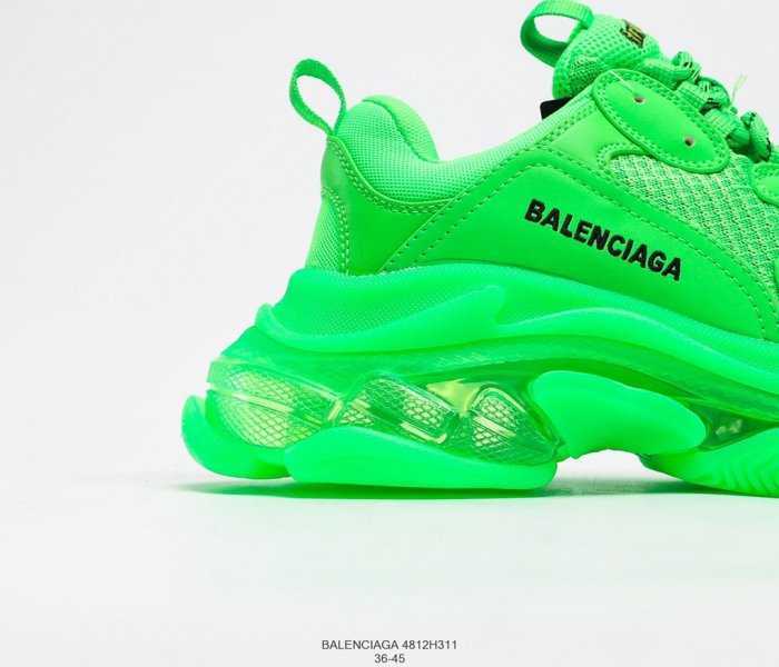 Balenciaga Mens Shoes Triple S Sneaker 4812H311