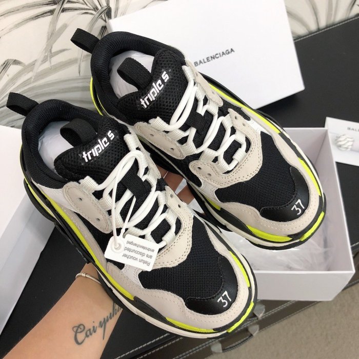 Balenciaga Mens Shoes Triple S Sneaker