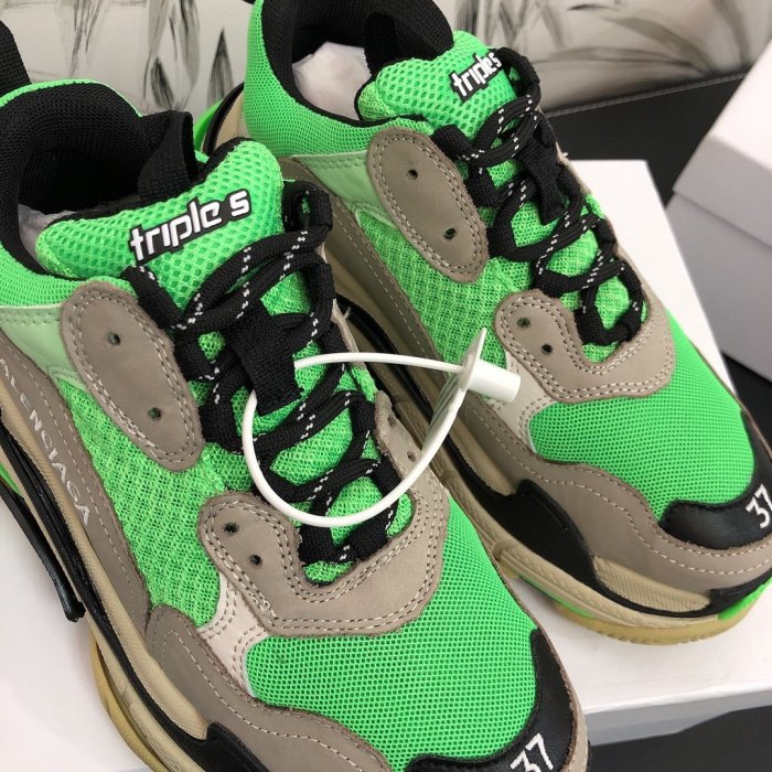 Balenciaga Mens Shoes Triple S Sneaker