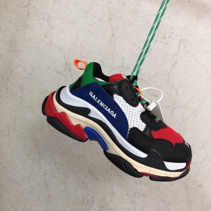 Balenciaga Mens Shoes Triple S Sneaker