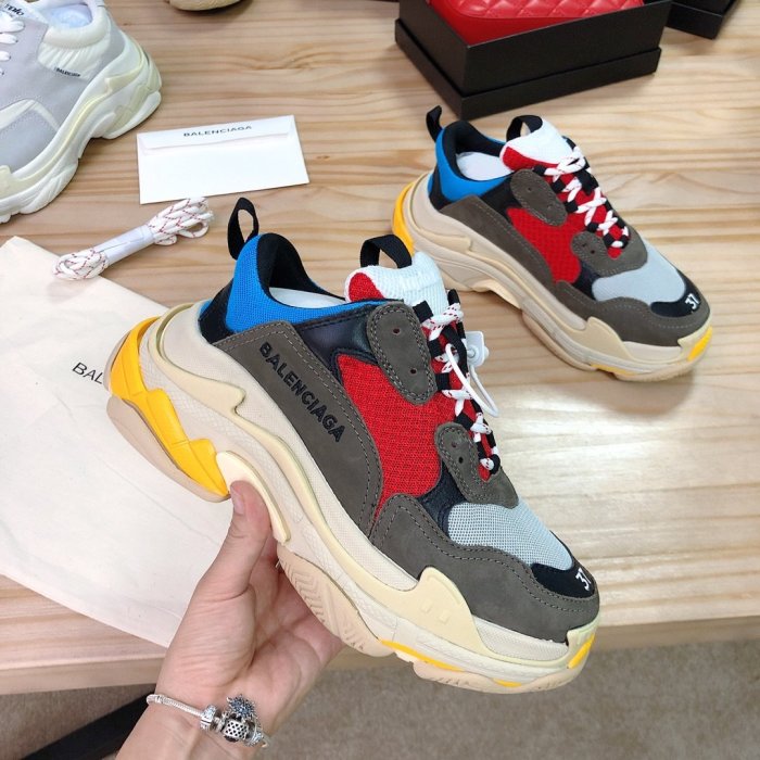 Balenciaga Womens Shoes Breathable Design Sneakers Luxury Brand Triple S Sneaker
