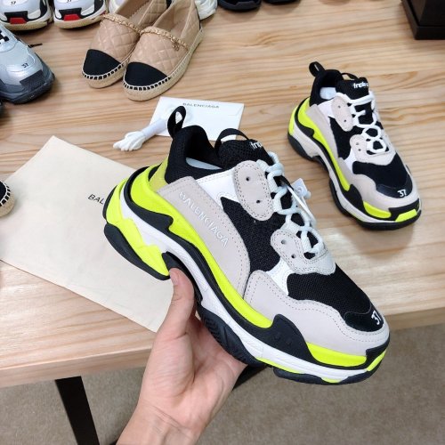 Balenciaga Womens Shoes Breathable Design Sneakers Luxury Brand Triple S Sneaker