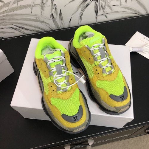 Balenciaga Mens Shoes Triple S Sneaker