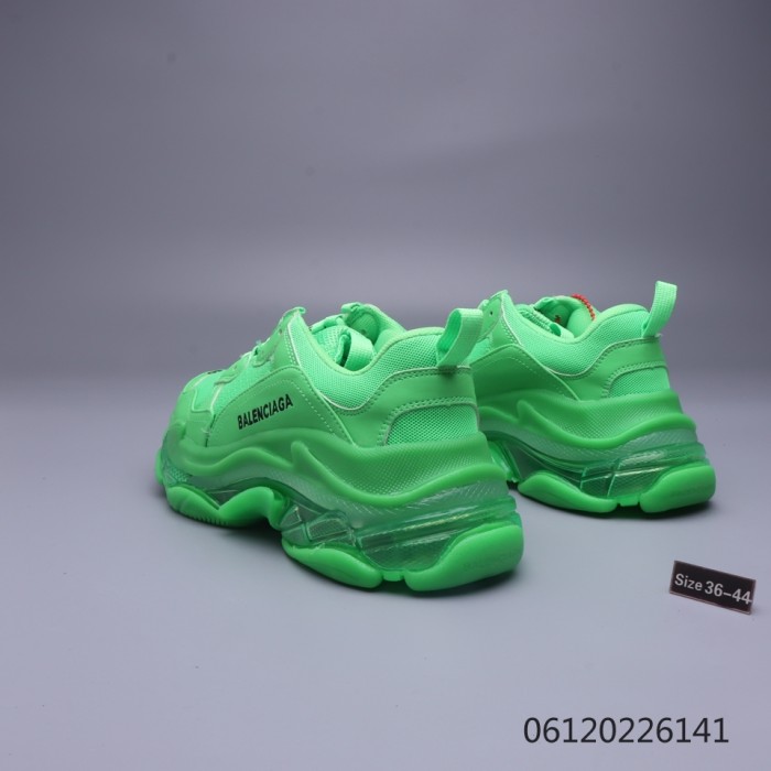 Balenciaga Mens Shoes Triple S Sneaker 06120226141