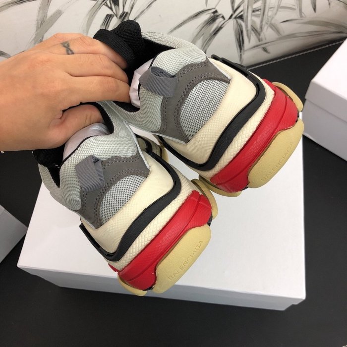 Balenciaga Mens Shoes Triple S Sneaker