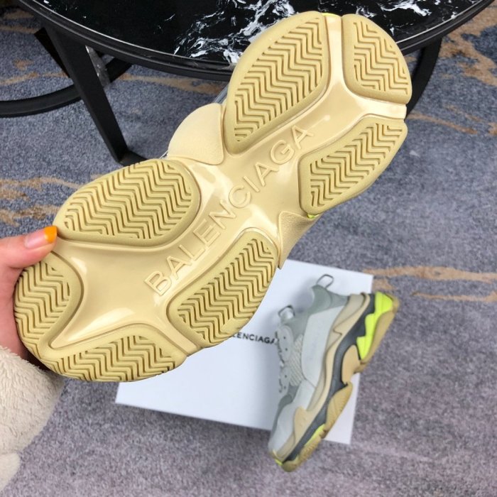 Balenciaga Womens Shoes Breathable Design Sneakers Luxury Brand Triple S Sneaker