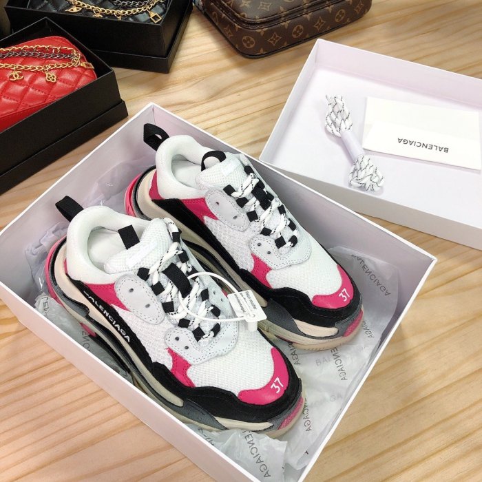 Balenciaga Womens Shoes Breathable Design Sneakers Luxury Brand Triple S Sneaker