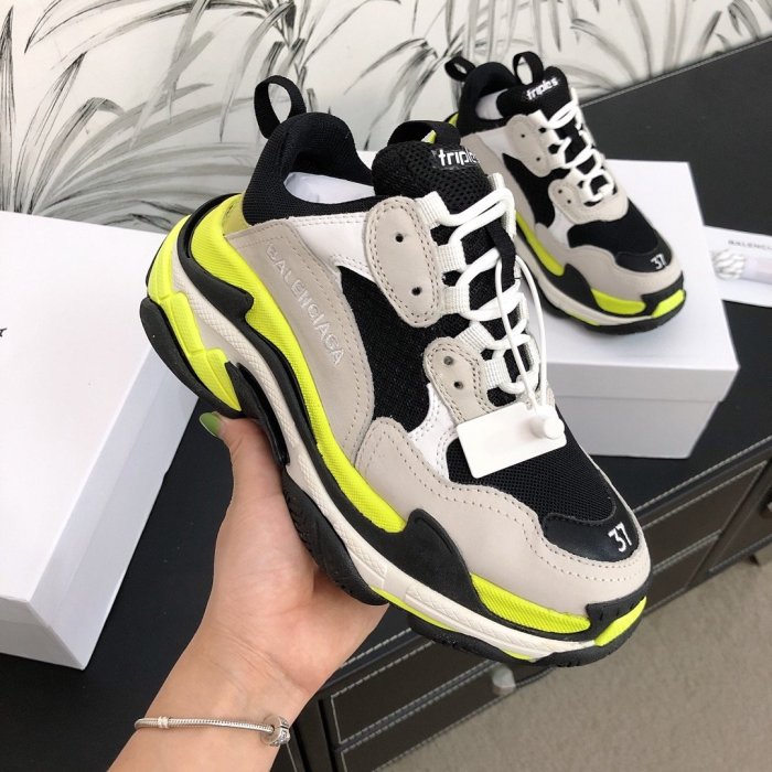 Balenciaga Mens Shoes Triple S Sneaker