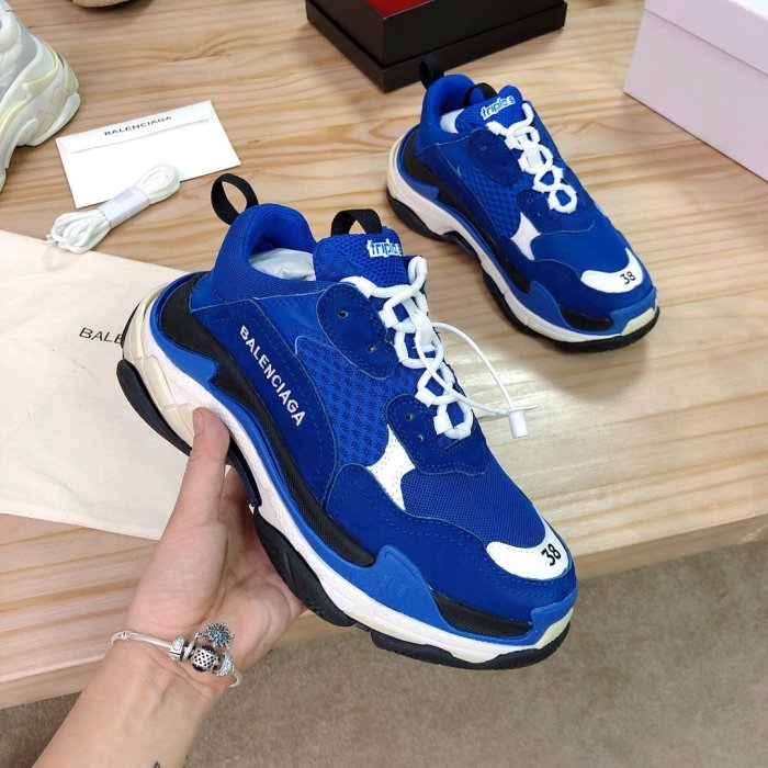Balenciaga Womens Shoes Breathable Design Sneakers Luxury Brand Triple S Sneaker