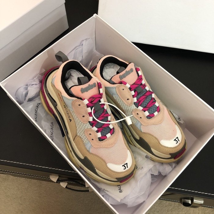 Balenciaga Mens Shoes Triple S Sneaker