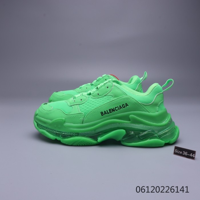 Balenciaga Mens Shoes Triple S Sneaker 06120226141