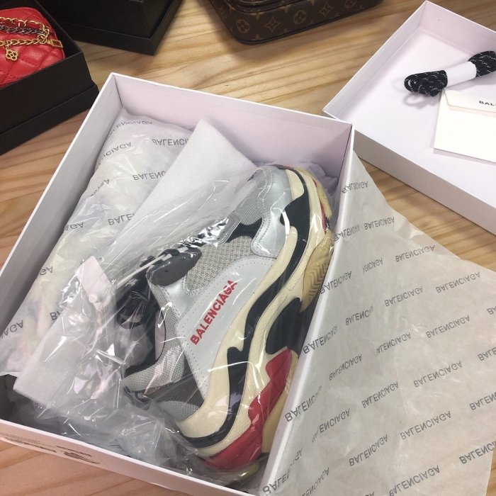 Balenciaga Womens Shoes Breathable Design Sneakers Luxury Brand Triple S Sneaker