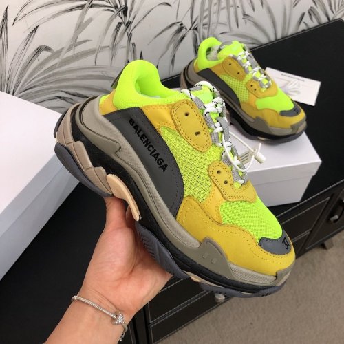 Balenciaga Mens Shoes Triple S Sneaker