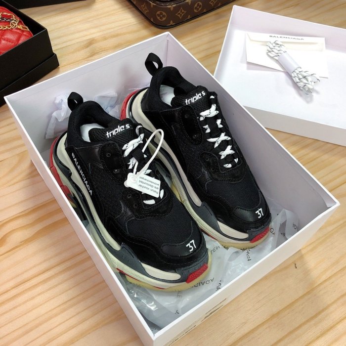 Balenciaga Womens Shoes Breathable Design Sneakers Luxury Brand Triple S Sneaker