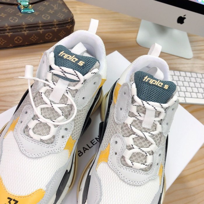 Balenciaga Womens Shoes Breathable Design Sneakers Luxury Brand Triple S Sneaker