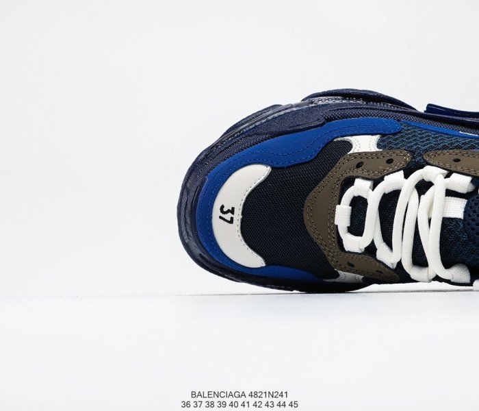 Balenciaga Mens Shoes Triple S Sneaker 4821N241