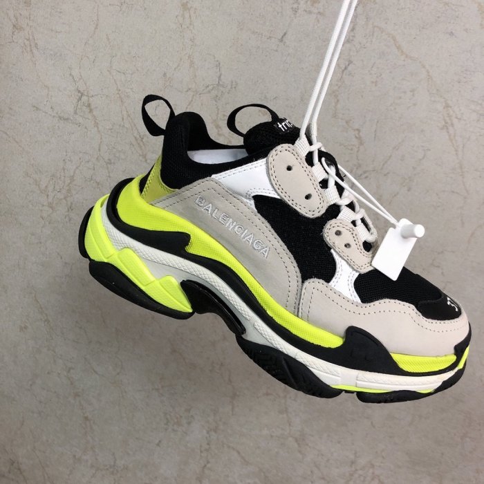 Balenciaga Mens Shoes Triple S Sneaker