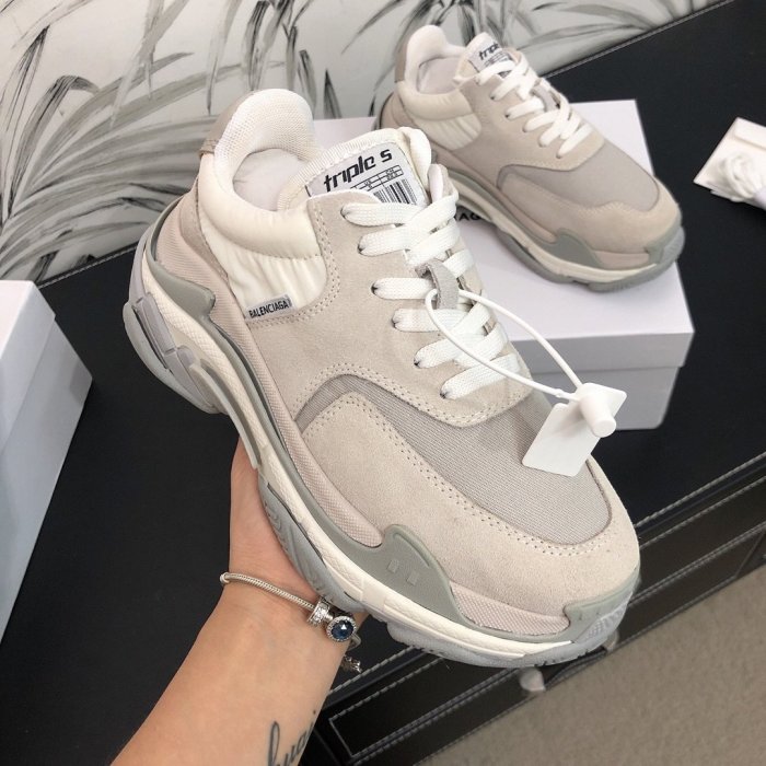 Balenciaga Womens Shoes Breathable Design Sneakers Luxury Brand Triple S Sneaker