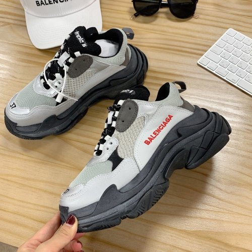 Balenciaga Womens Shoes Breathable Design Sneakers Luxury Brand Triple S Sneaker