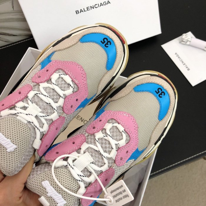 Balenciaga Mens Shoes Triple S Sneaker