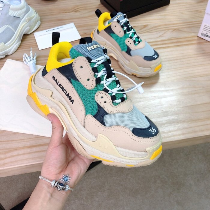 Balenciaga Womens Shoes Breathable Design Sneakers Luxury Brand Triple S Sneaker