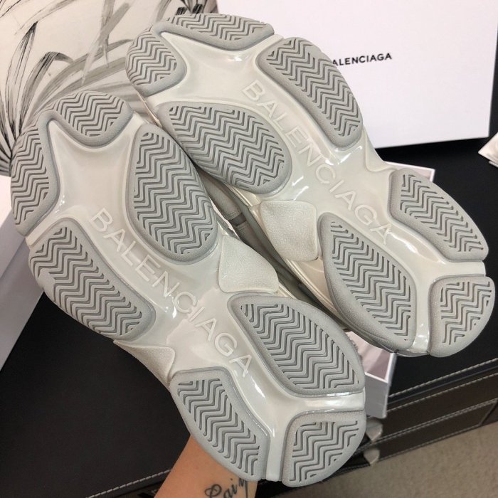 Balenciaga Womens Shoes Breathable Design Sneakers Luxury Brand Triple S Sneaker