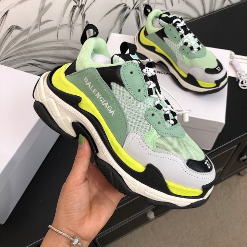 Balenciaga Mens Shoes Triple S Sneaker