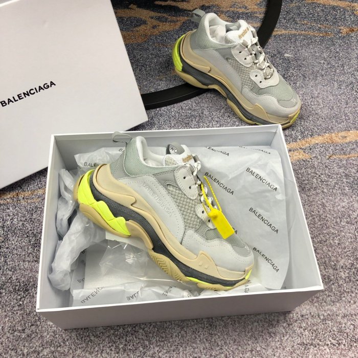 Balenciaga Womens Shoes Breathable Design Sneakers Luxury Brand Triple S Sneaker