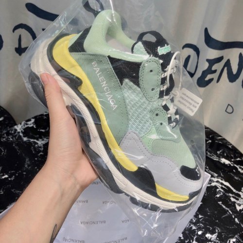 Balenciaga Womens Shoes Breathable Design Sneakers Luxury Brand Triple S Sneaker
