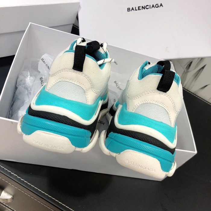 Balenciaga Mens Shoes Triple S Sneaker