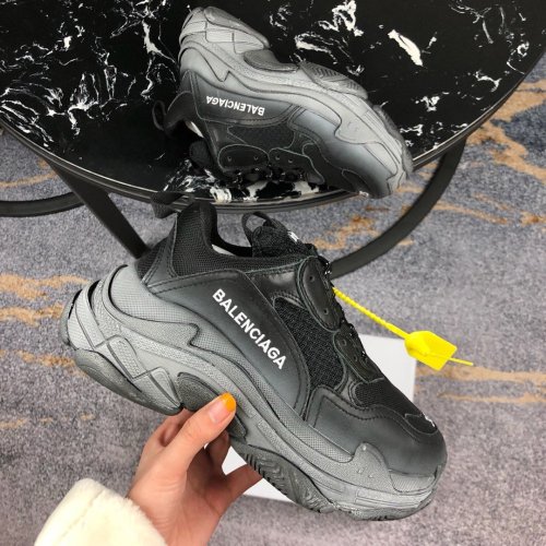 Balenciaga Womens Shoes Breathable Design Sneakers Luxury Brand Triple S Sneaker