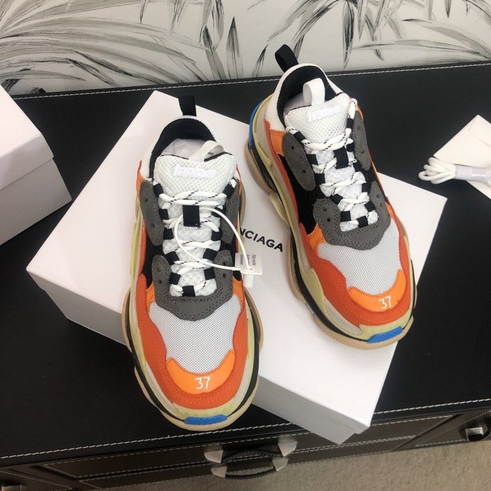 Balenciaga Mens Shoes Triple S Sneaker