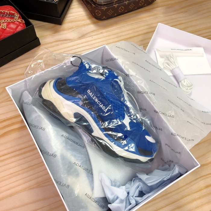 Balenciaga Womens Shoes Breathable Design Sneakers Luxury Brand Triple S Sneaker